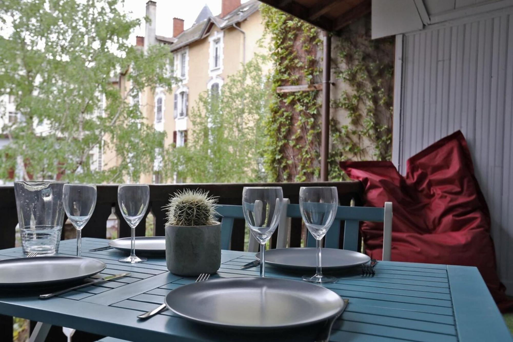 55 M2 Apart With Big Terrace In Annecy Downtown Luaran gambar
